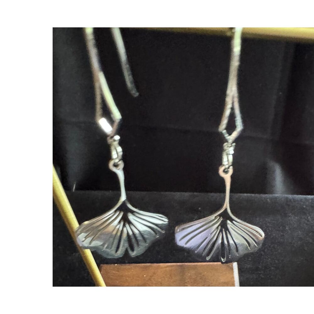 New Silver Ginkgo Leaf Dangle Earrings Boho Nature Inspired 1.75” E229
